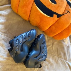 COPY - Infant YEEZY 700 V3 in Alvah